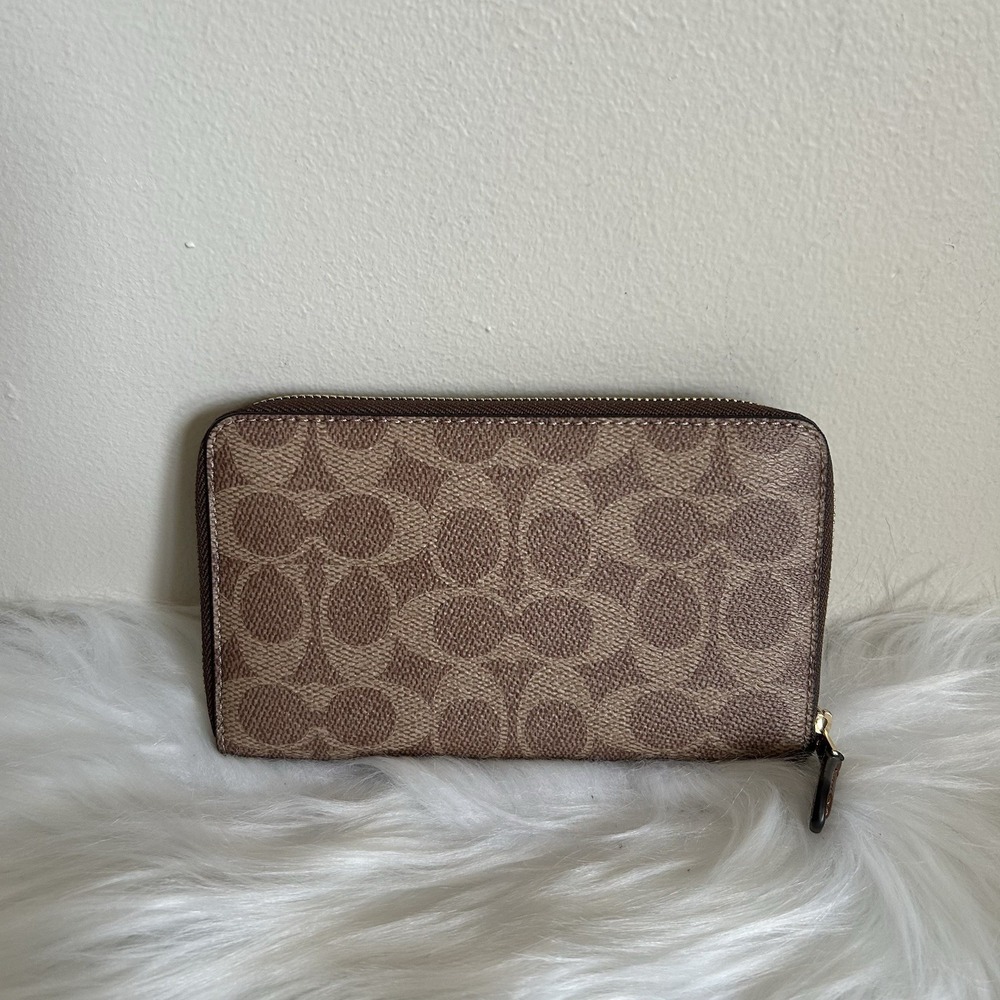 Coach CW781 Medium ID Zip Wallet Signature Canvas Tan Brown Monogram Gold Tone - Picture 2 of 5